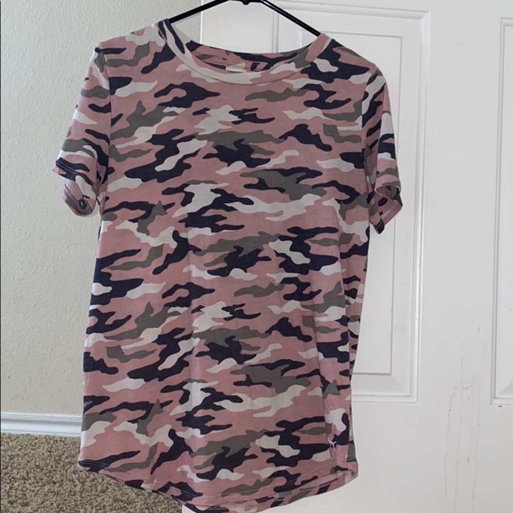 PINK camo t-shirt